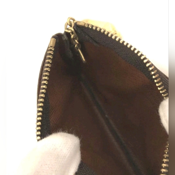 Louis Vuitton Monogram Key Pouch - Picture 6 of 6